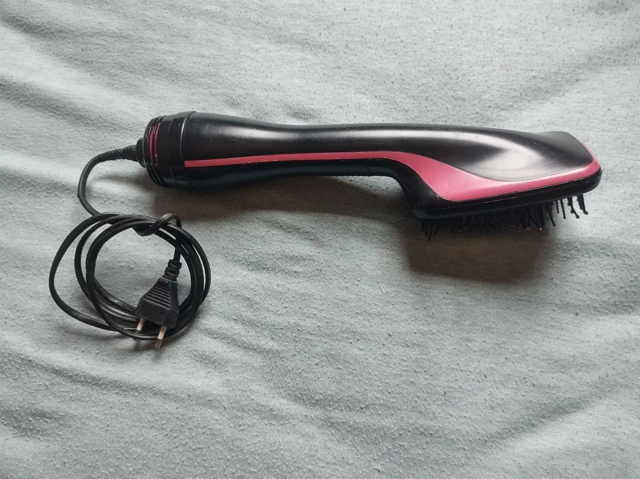 "SECADOR DE CABELO E ESCOVA DE AQUECIMENTO ELÉTRICO 110v" - Foto 3