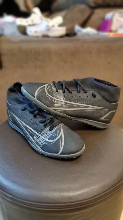 Chuteira Nike muito nova número 37