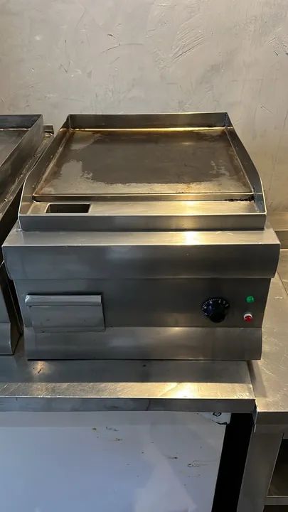 Chapa para lanches inox elétrica 220v- Semi Nova