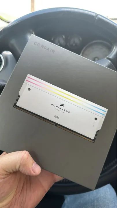 Memoria RAM 32 Gb (2x16Gb) Corsair Dominator Titanium (nova/lacrada) 