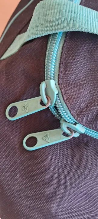 Vendo Bolsa com rodinha pra viagem de marca roxy original! Oferta! - Foto 6