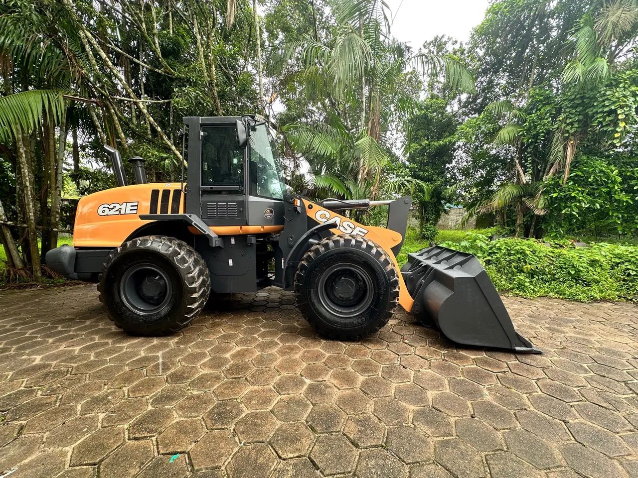 Pá Carregadeira Case 621E ano 2019