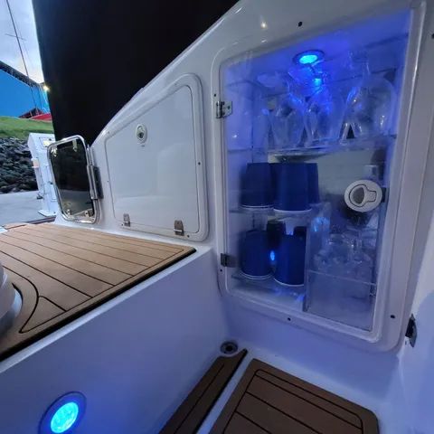 Lancha Phantom 300 diesel impecável - Foto 5