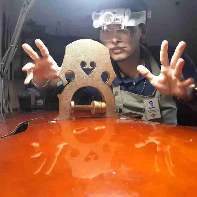 Luthier de Violinos, Violas e Violoncelos - Foto 2