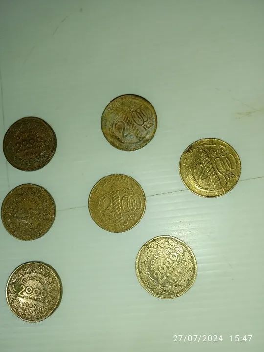 Moedas de 2000 reis década de 1930. Kit com 7 peças. - Foto 3