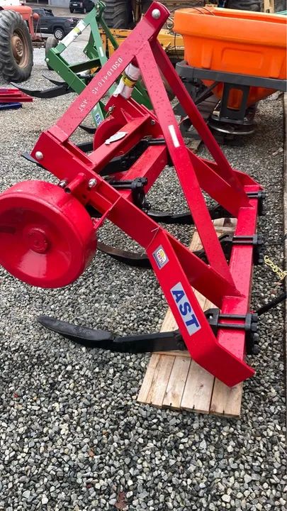 Arado Subsolador 5 Haste com Roda Tatu Marchesan - Foto 2