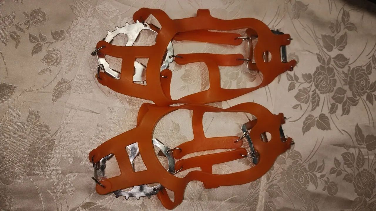 Dois pares de crampos para neve crampons - Foto 2