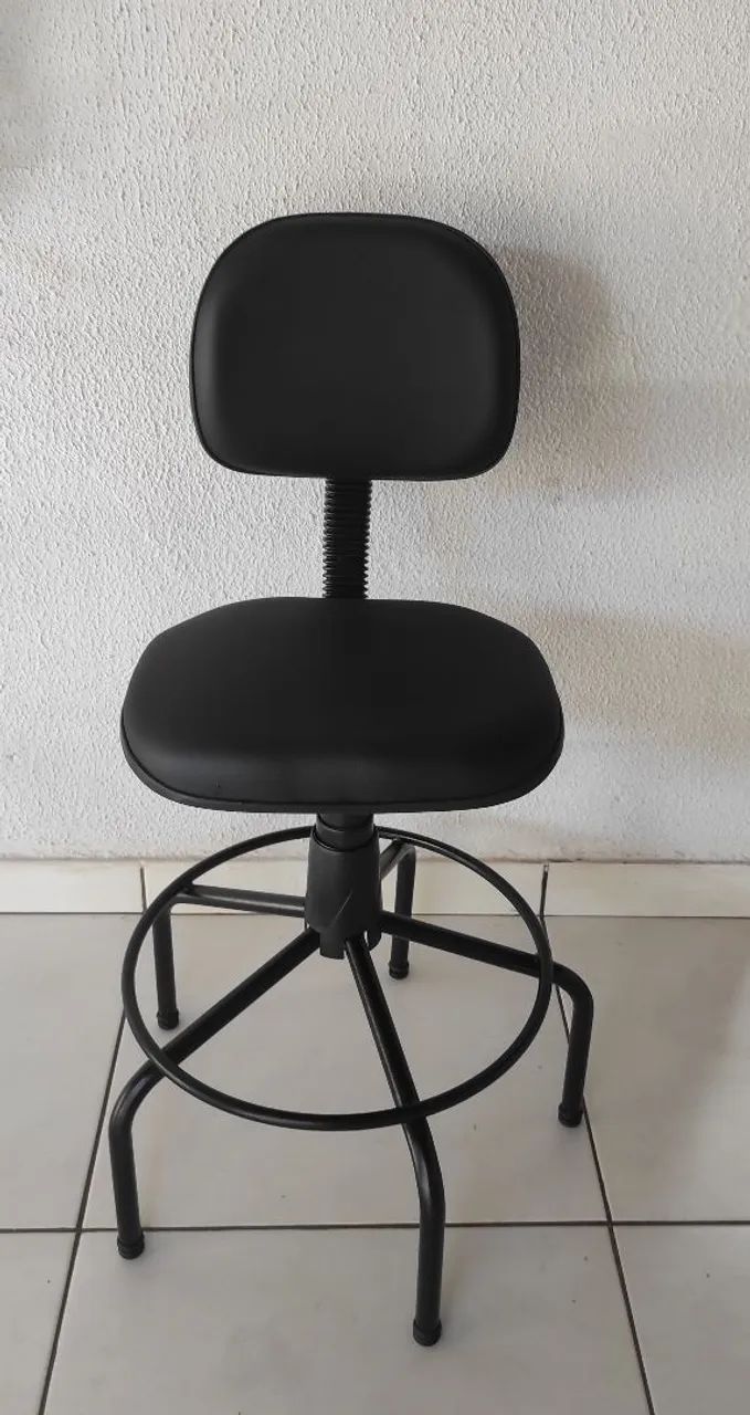 Cadeira caixa base em metal ( Entrega grátis! ) 