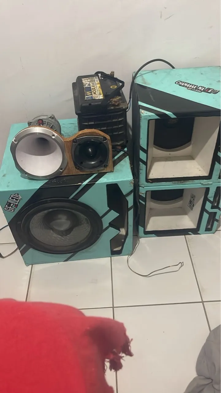 Caixa de som automotiva completa