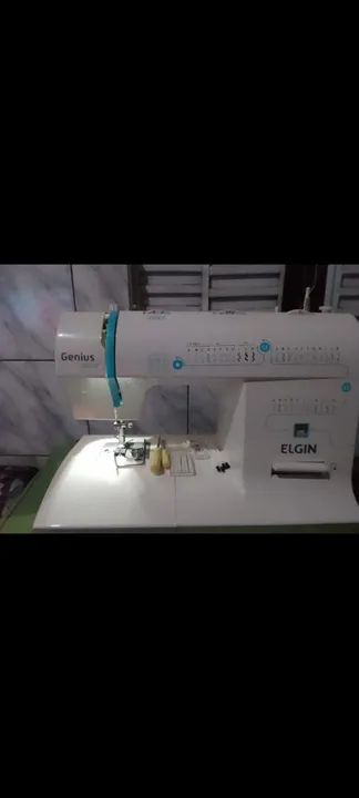 Máquina de Costura Elgin - Foto 2