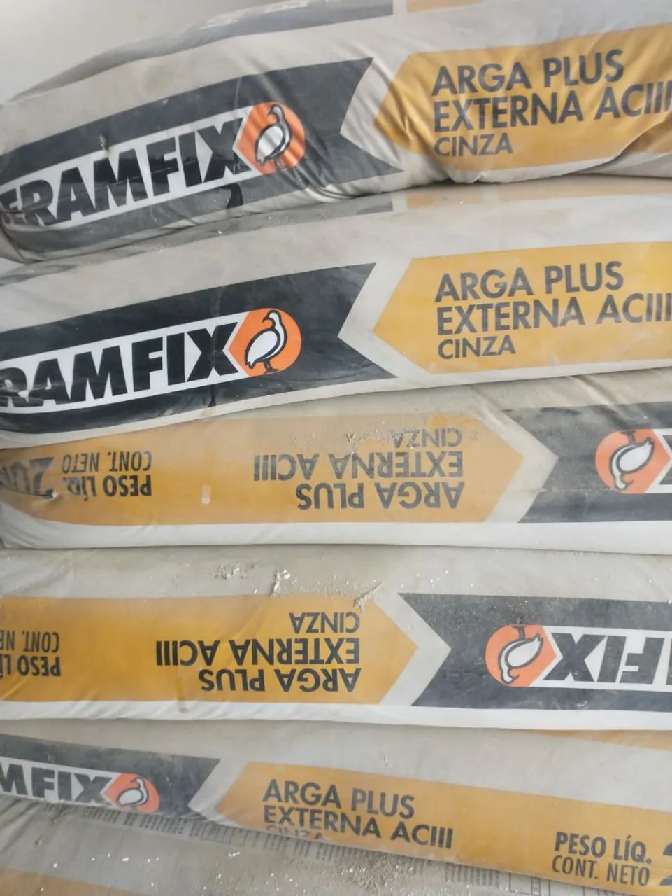 Argamassa Ceramfix para hoje!!!