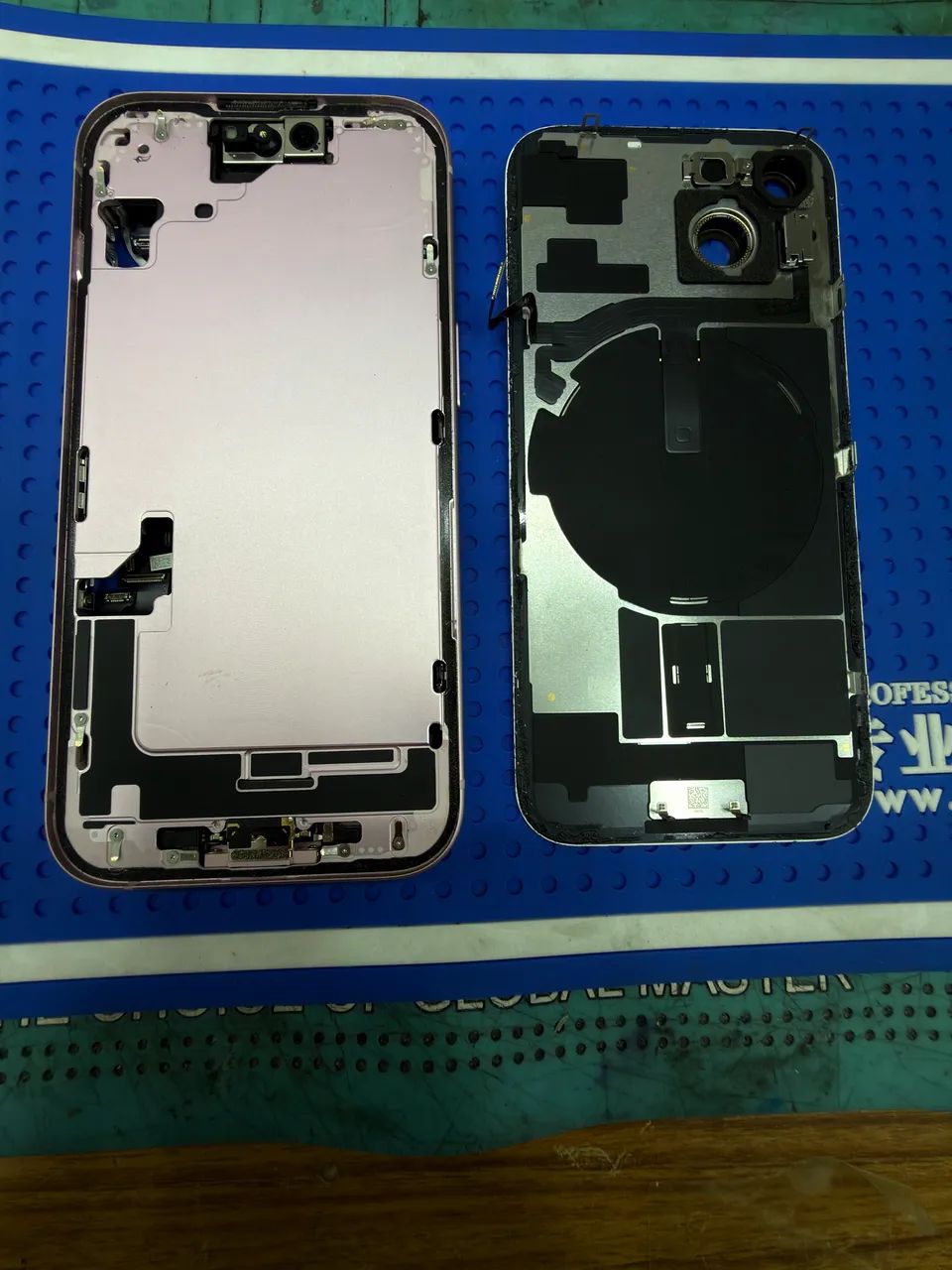 Carcaça do iPhone 15 rosa COMPLETA! - Foto 3