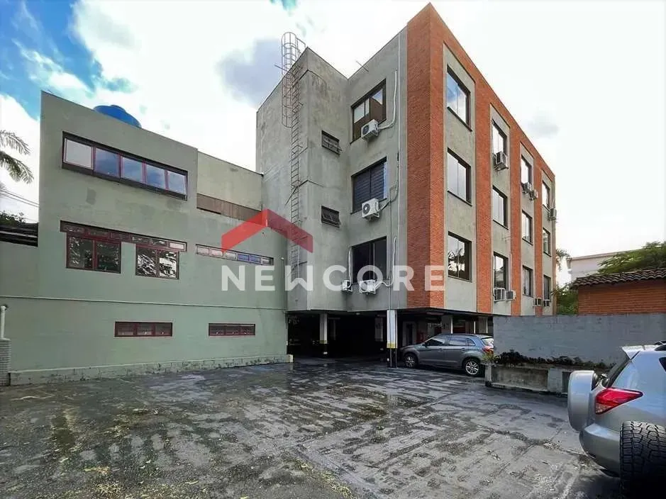 Sala comercial em Avenida São Camilo - Chácara São João - Carapicuíba/SP