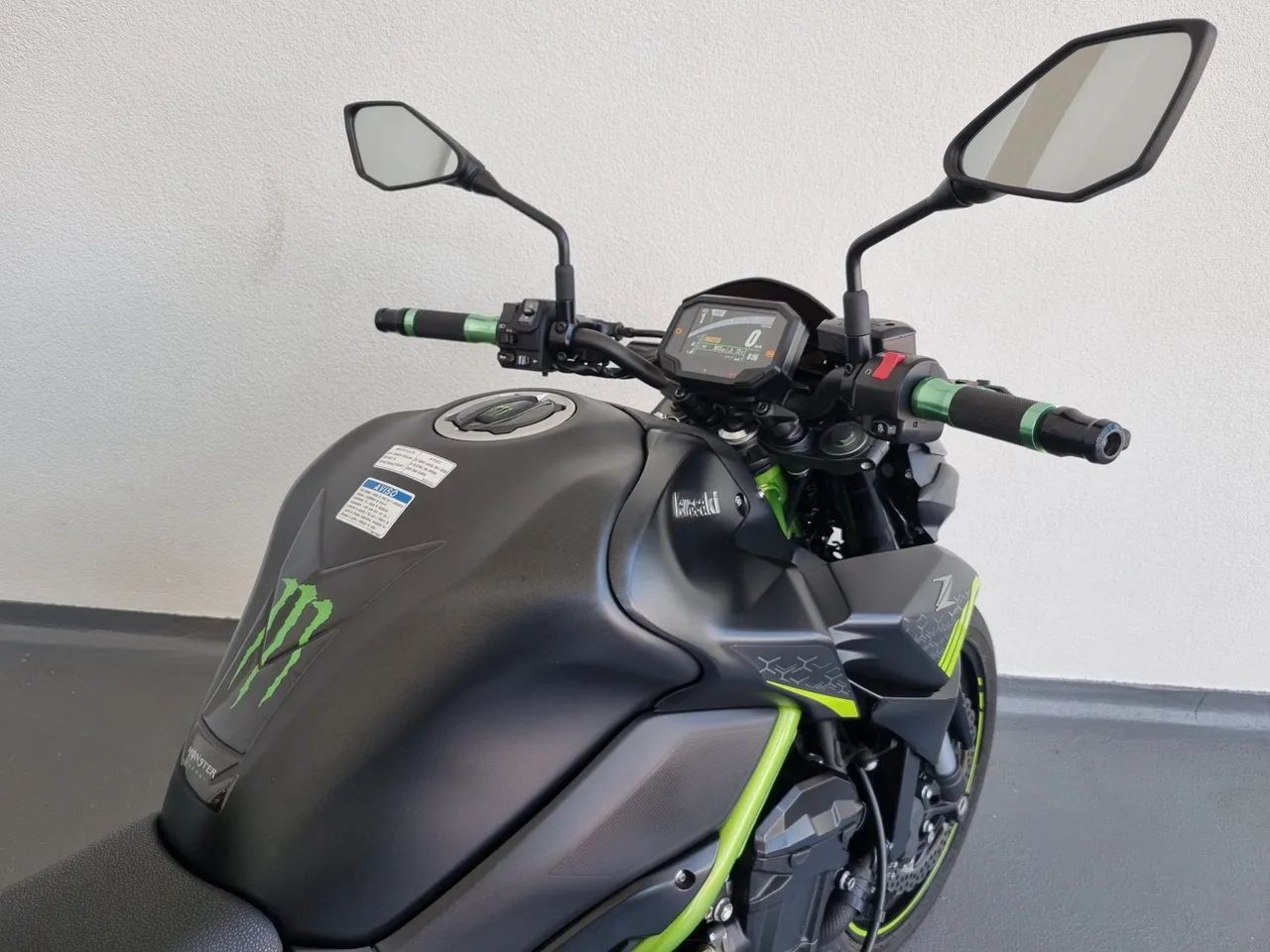Kawasaki 900 2021 - 1445618040 | OLX
