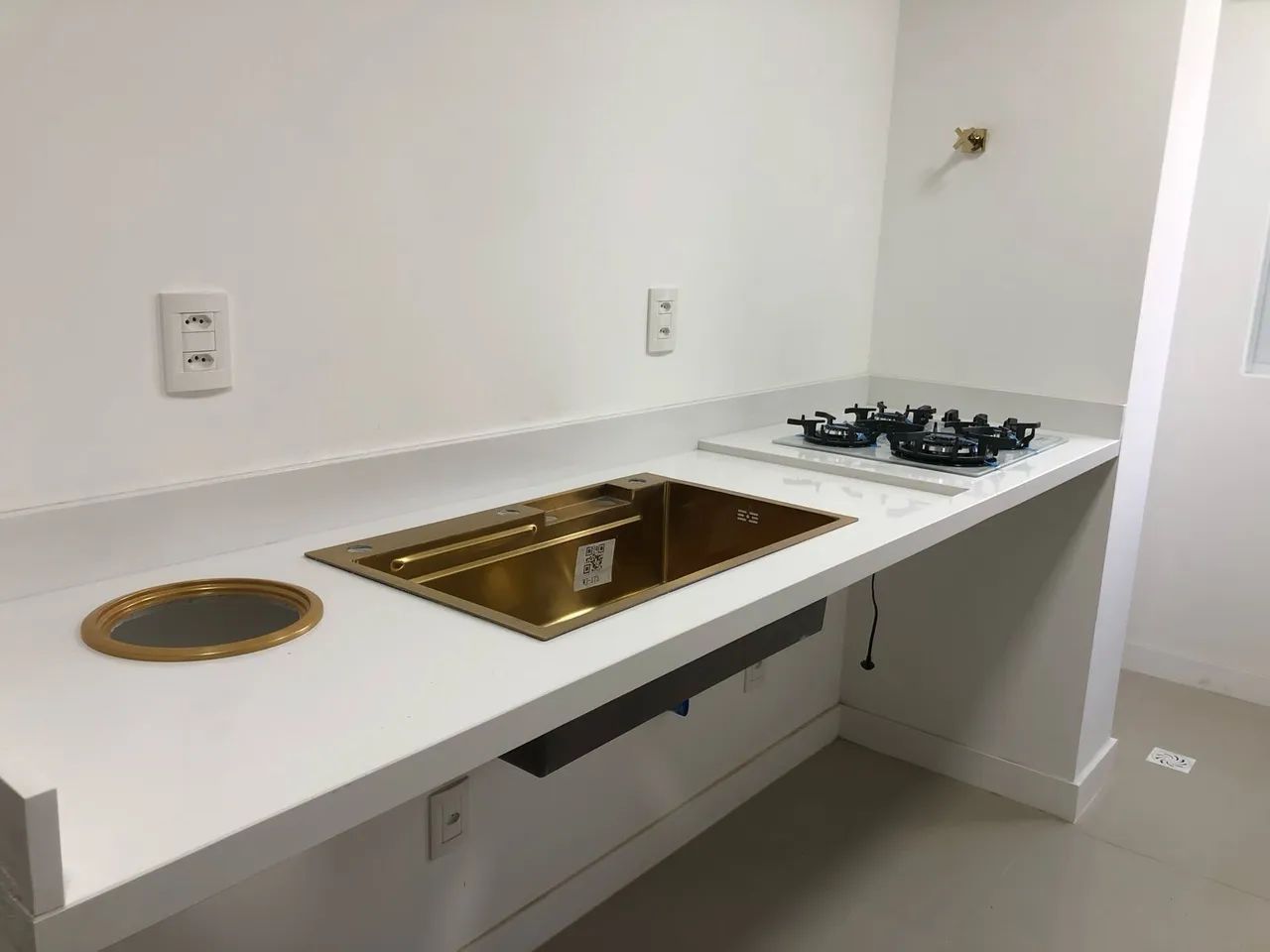 Pias e bancadas de mármores ou granitos  - Foto 2