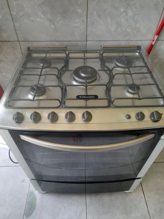 Fogão elétrico 5 bocas Eletrolux - Foto 2