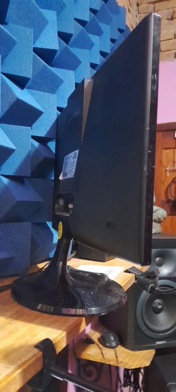 Monitor Samsung 19 polegadas entrada WGA 