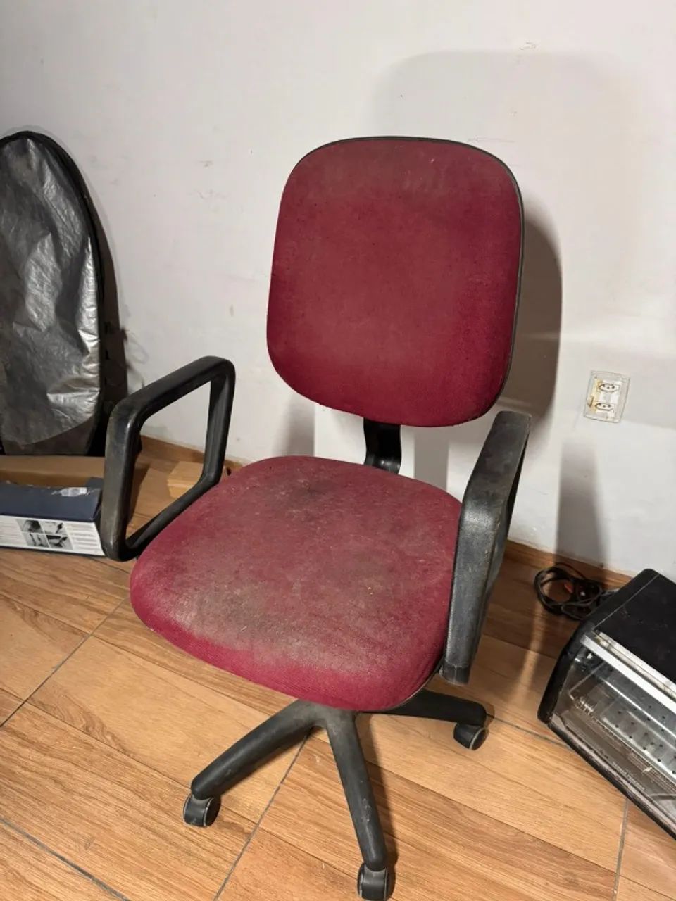 Cadeira de escritorio giratoria 