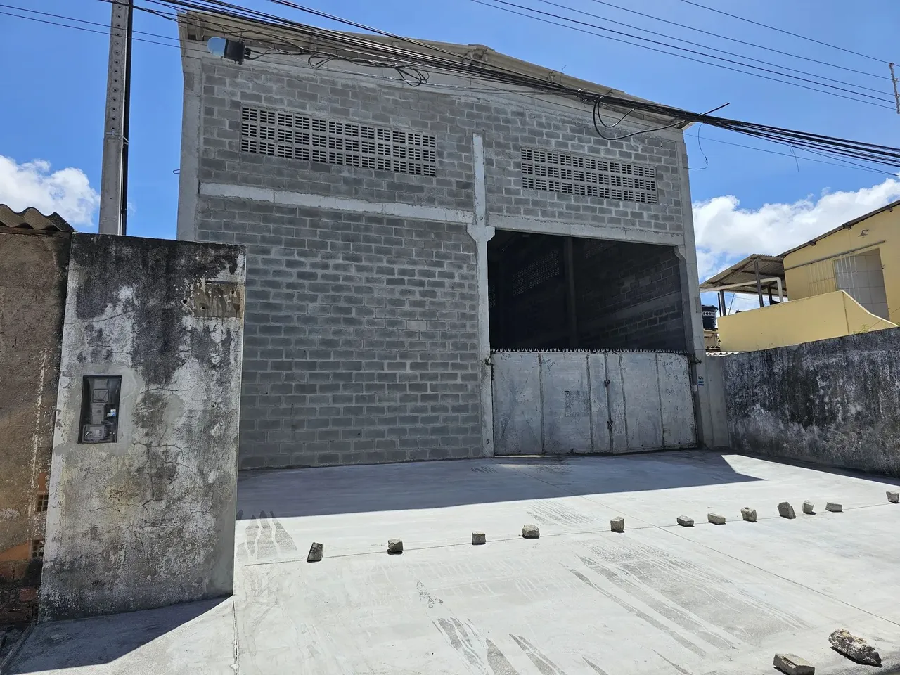 Galpão com 360m² no Jordão com Escritório