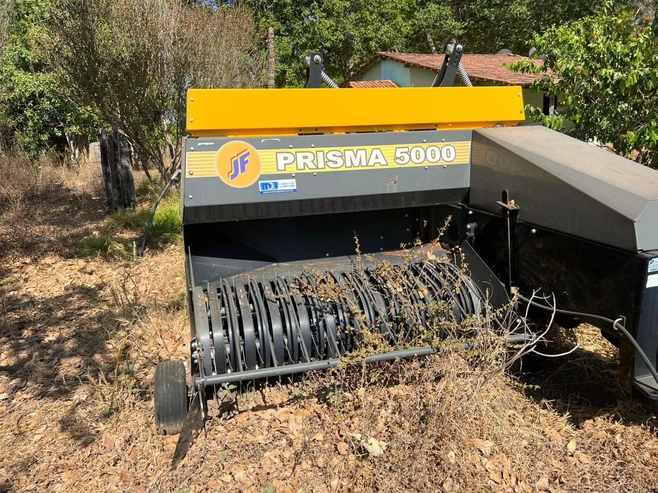 Enfardadeira JF prisma 500<br> super conservada<br>Valor R$ 160 mil?
