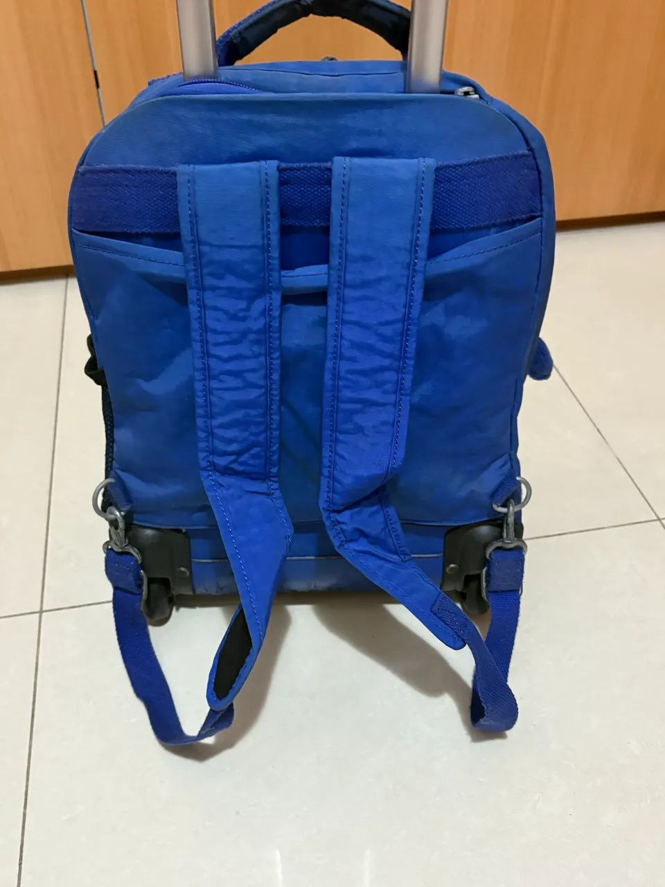 Mochila Kipling Rodinha/Costas - Foto 4