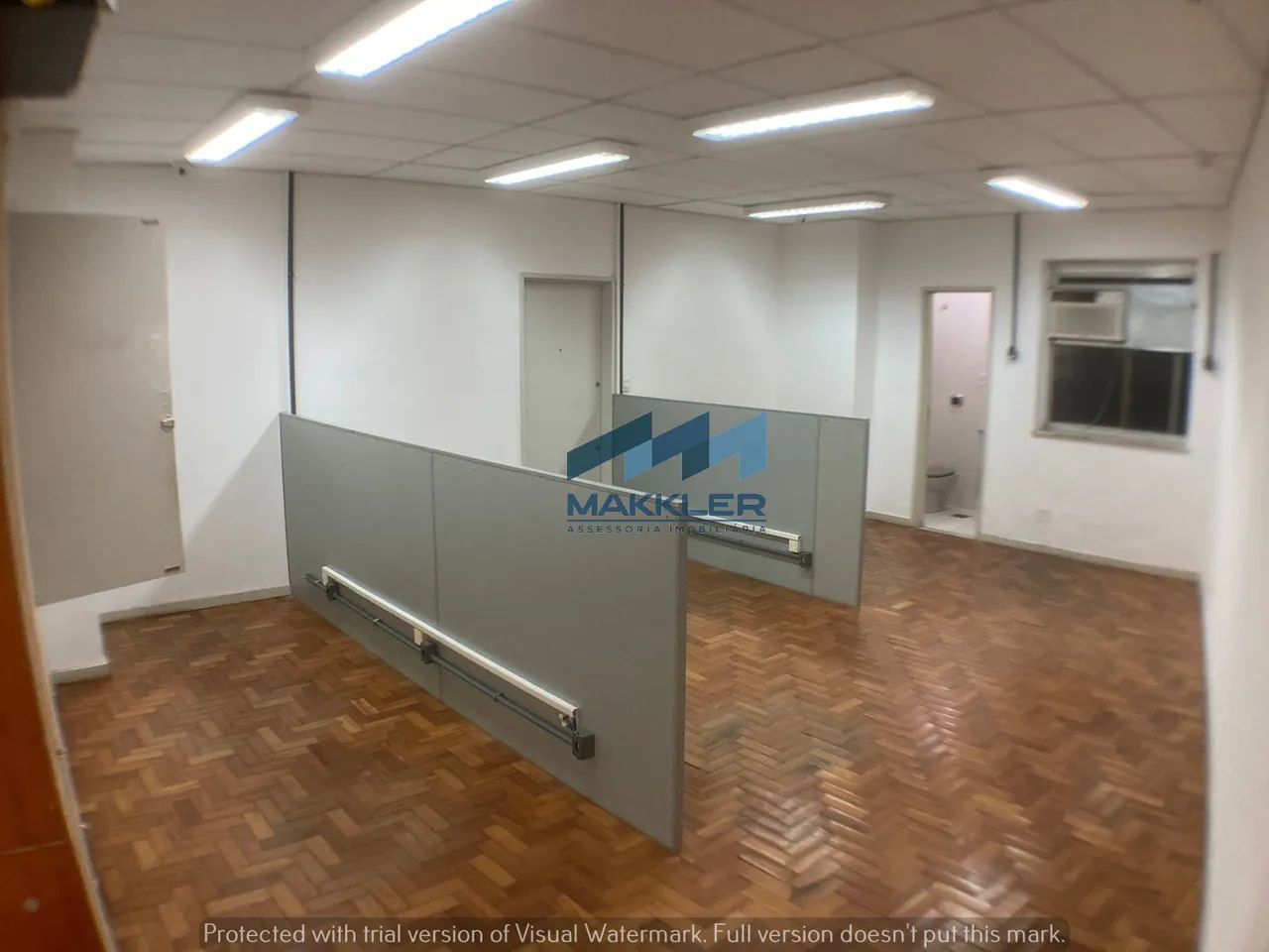 Excelente Sala Comercial à Venda ou Locação no Centro do Rio de Janeiro com 96m² - Foto 2