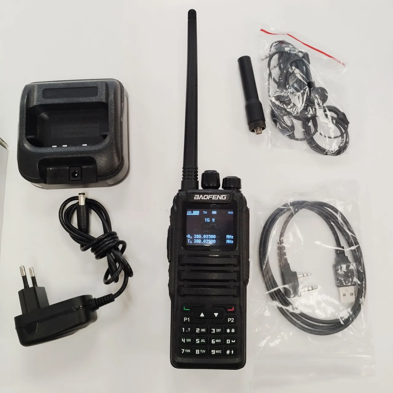 Rádio Comunicador HT Baofeng Digital DMR Open GD DM1701 seminovo