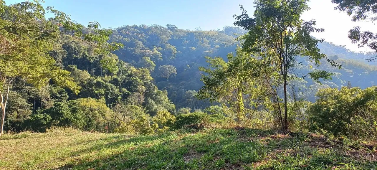 BS Imobiliária VENDE SÍTIO, com área 46.000m², com casa de 2 quartos, em Muriqui / Niterói