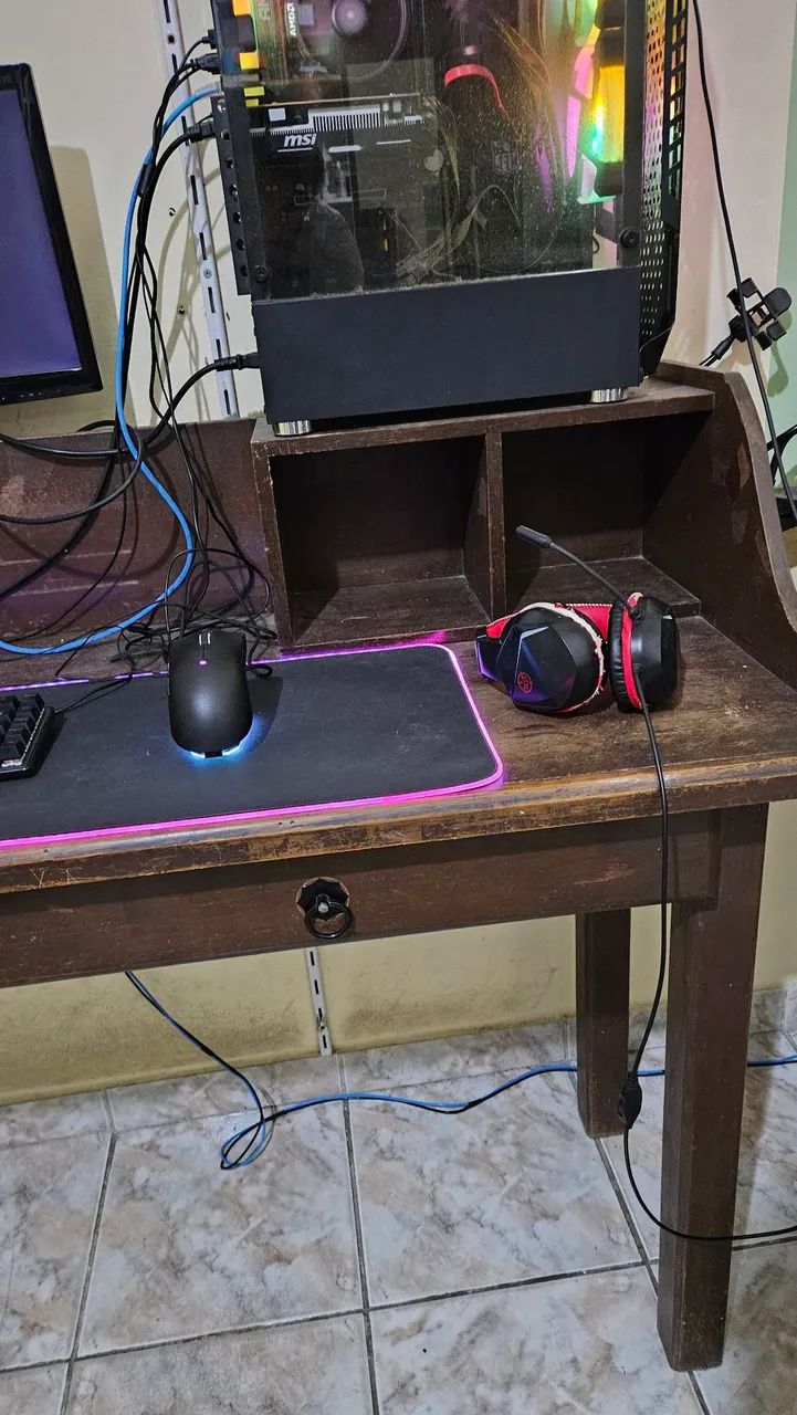 Mesa de computador64396939054466121