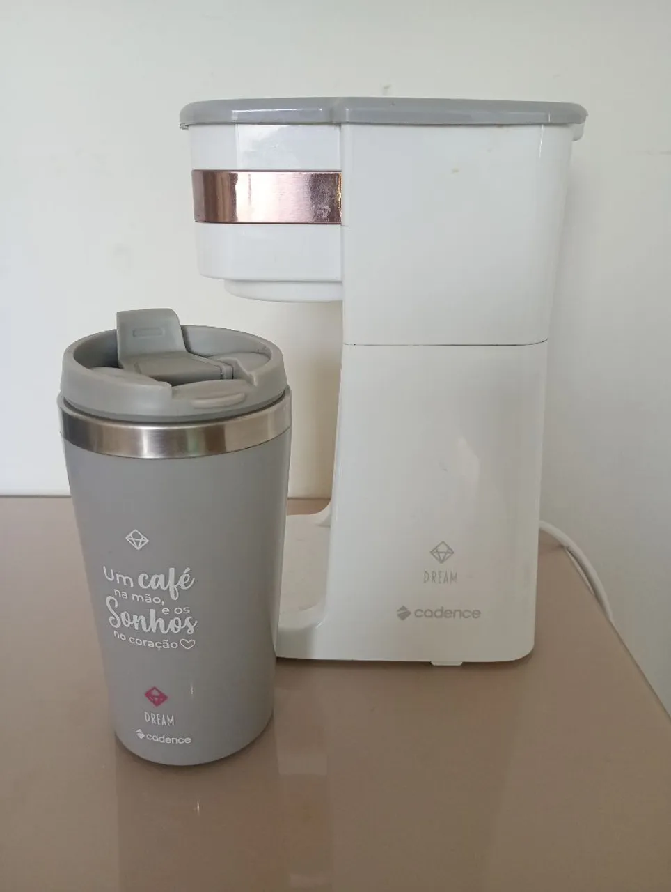 Conjunto Cafeteira Cadence Dream + Caneca Térmica