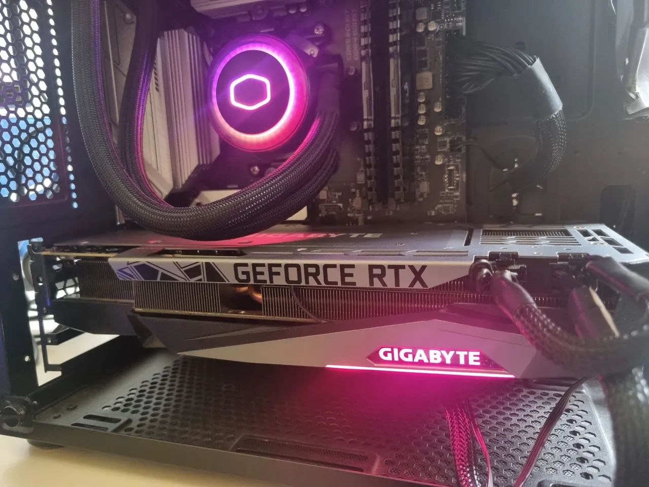 Placa de Vídeo Gigabyte GeForce RTX 3080 Gaming OC 10G - Foto 5
