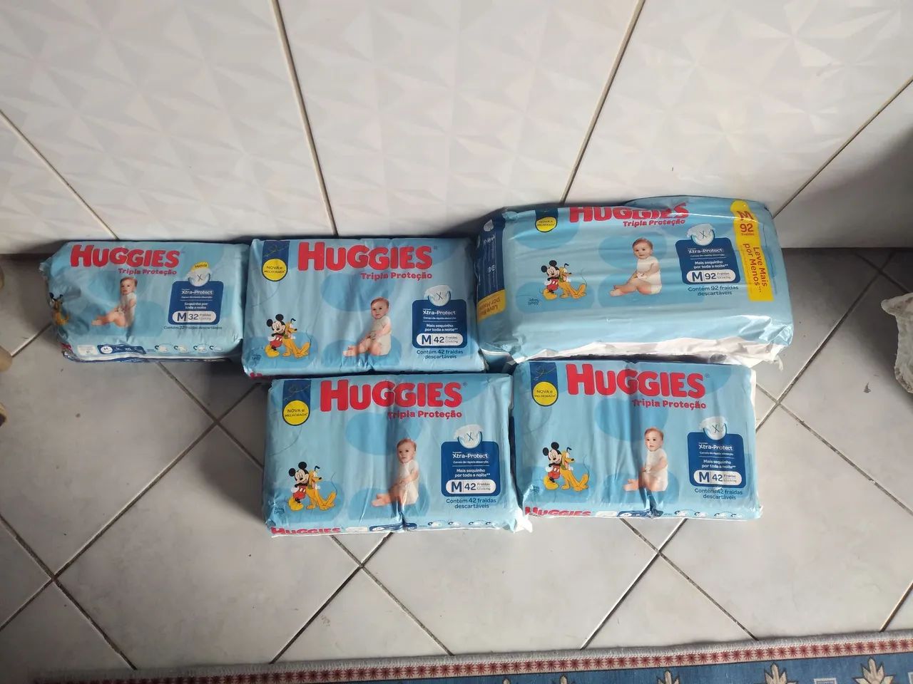 Vendo fraldas Huggies tamanho M