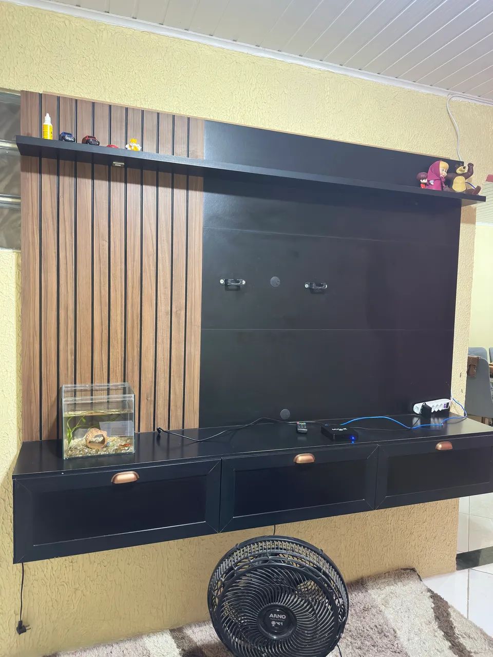  PAINEL DE TV 64750750044547120