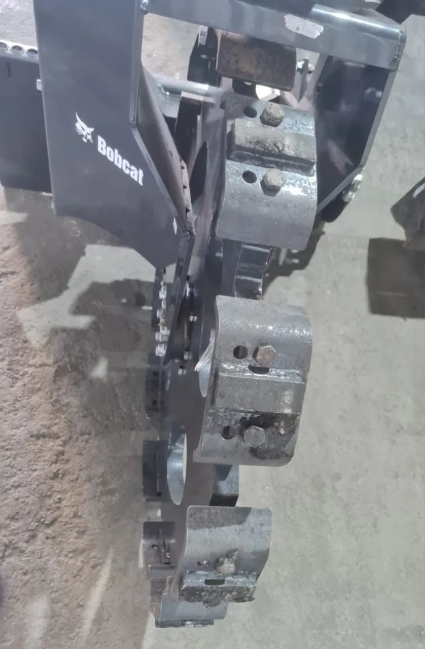 Implemento Compactador De Valeta Marca Bobcat Semi Novo - Foto 4