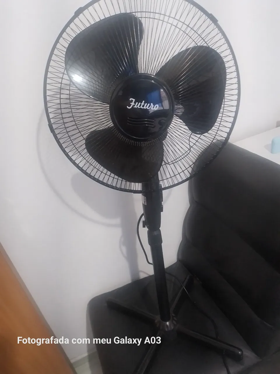 Ventilador de coluna Futuro