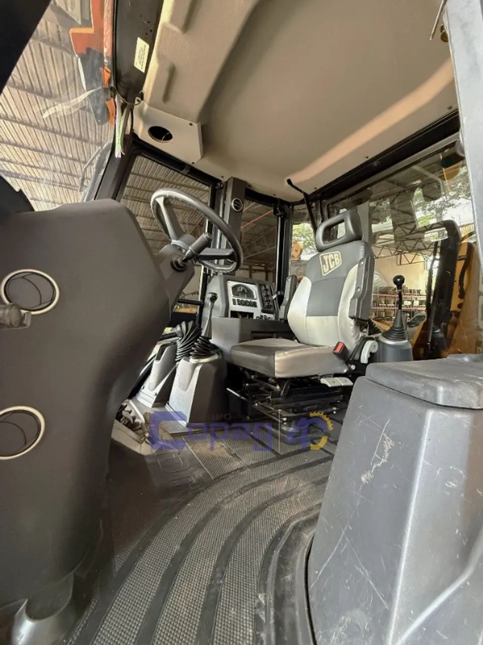 Retroescavadeira JCB 3CX Ano 2022 - Foto 5