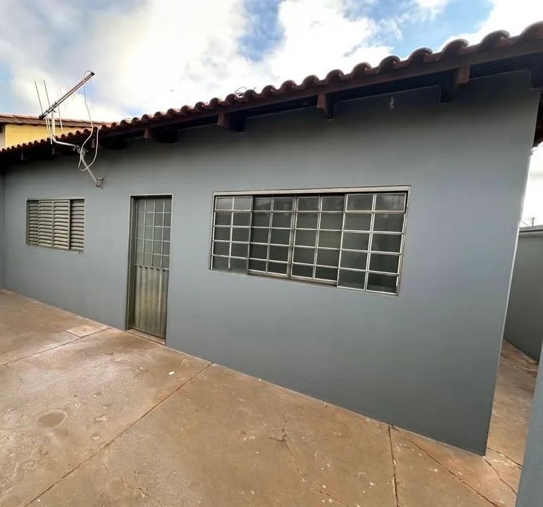 + casa bem localizada  - Foto 2
