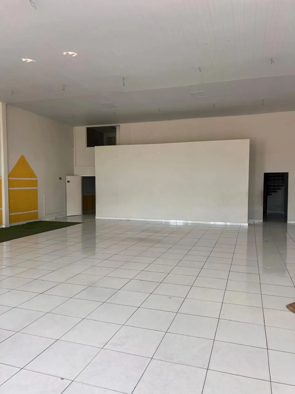 Excelente Galpão Comercial na Serraria