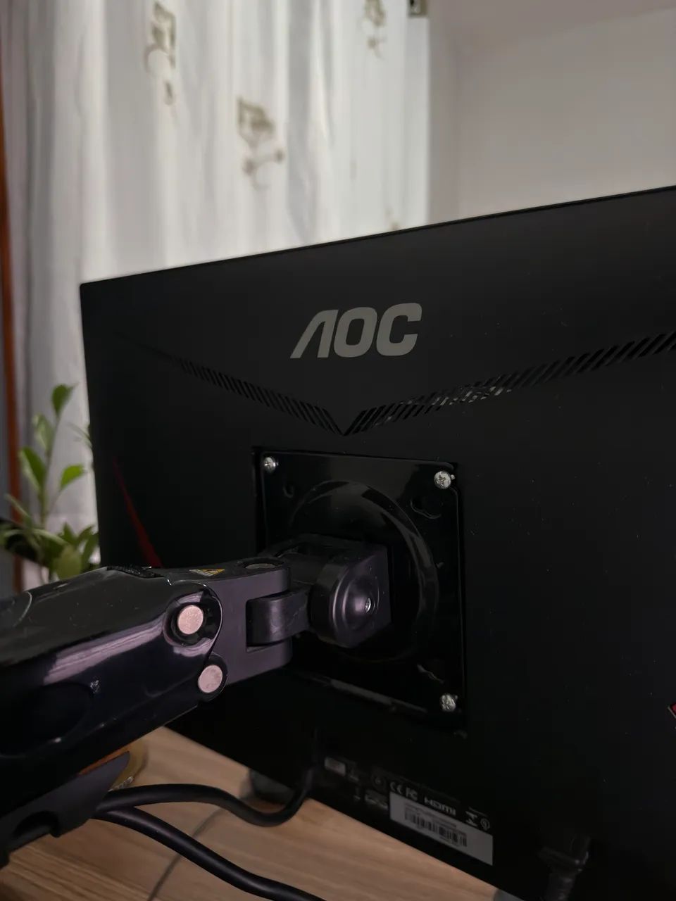 Monitor AOC 23.8 polegadas IPS 144Hz + Braço articulado - Foto 3