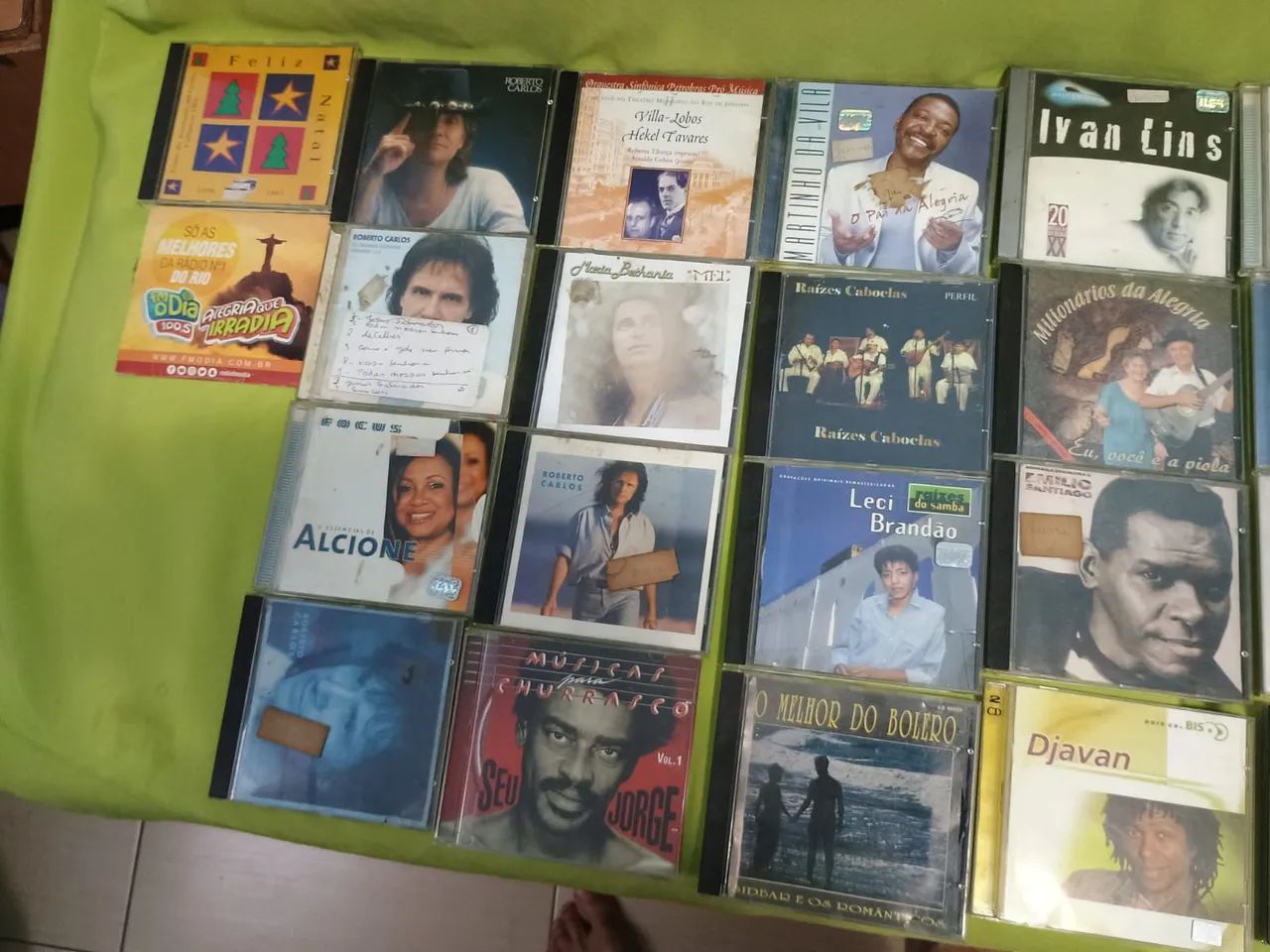 LOTE CDS ANTIGOS-ACEITO OFERTA