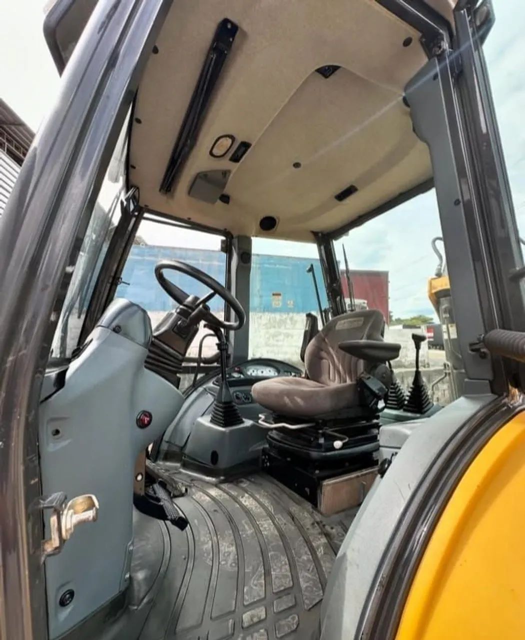 Retroescavadeira New Holland B110B ano 2021 - Foto 4