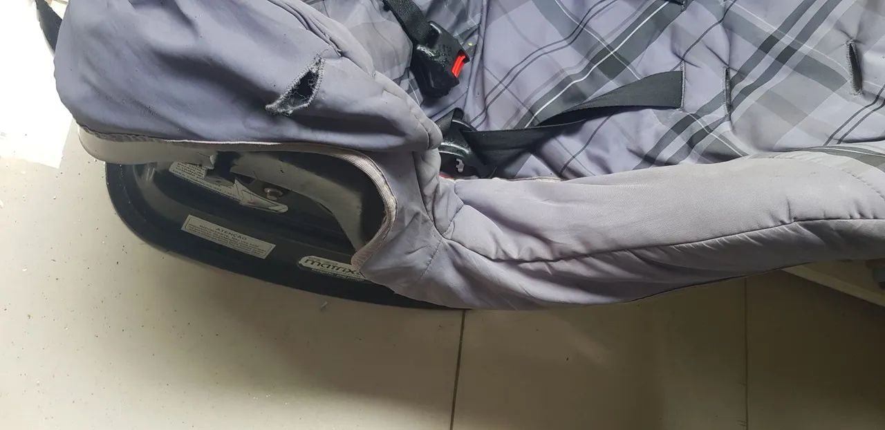 Cadeirinha de carro infantil - Marca burigotto - Usada - Foto 3