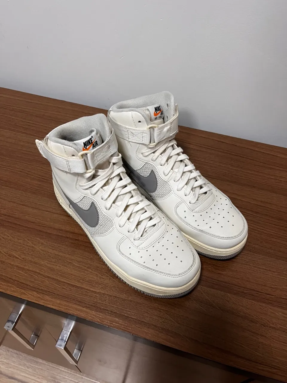 Air Force 1 High Off-White (Ótimo estado de conservação) - n. 44