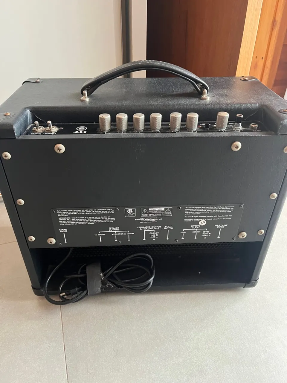 Amplificador Blackstar HT5 valvulado