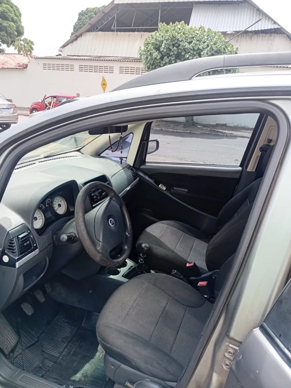 Fiat Idea - Carro Familiar Confortável