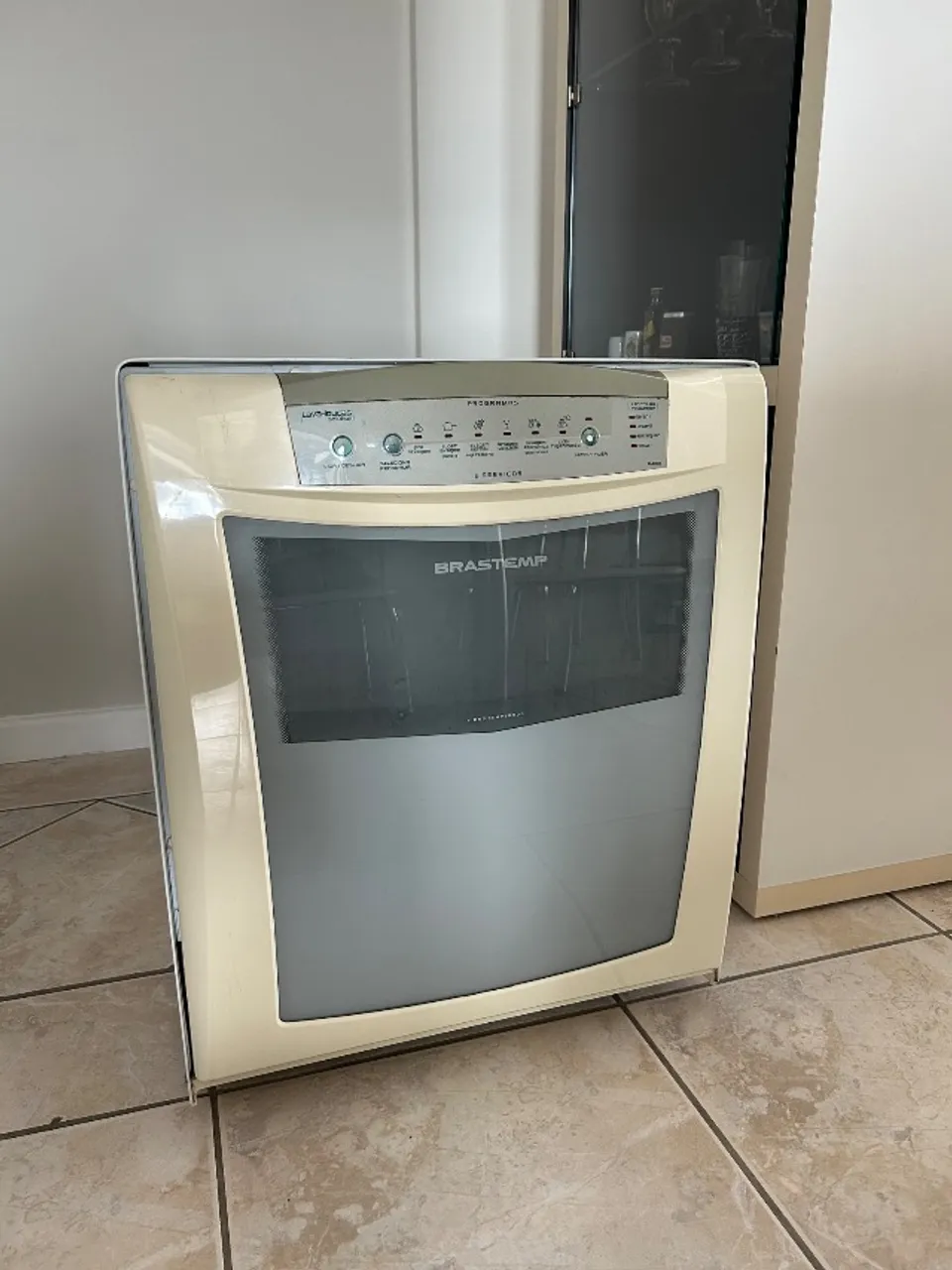 Máquina de lavar louça usada