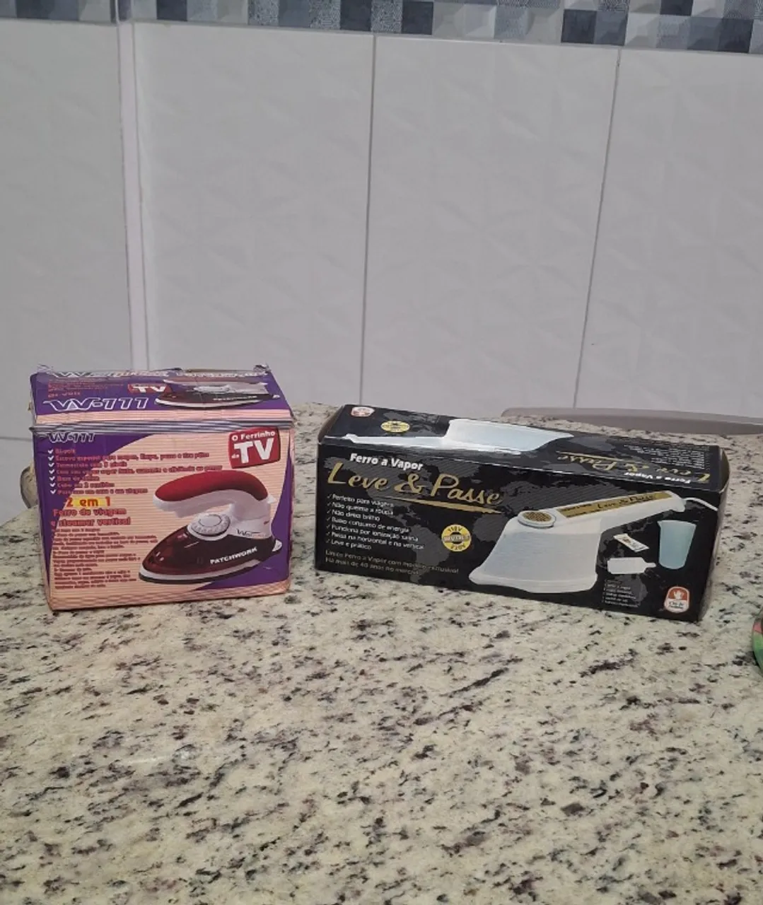 Materiais de Scrapbook, cortadores, máquina de relevo Bourique, laminadora, ferros, papéis