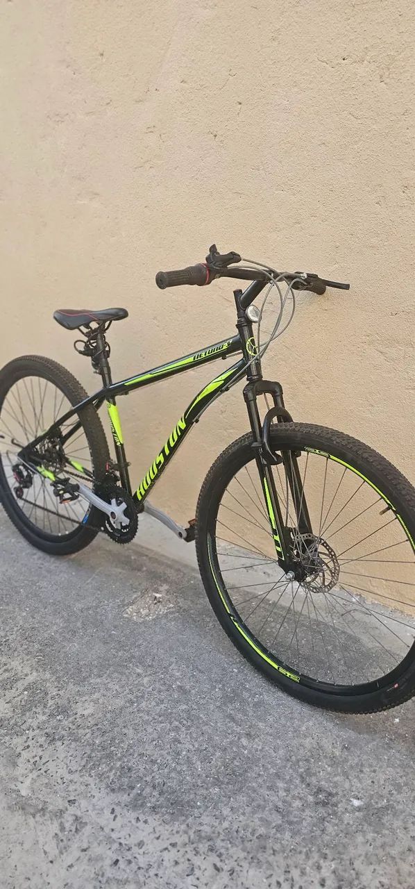 BICICLETA HOSTON SEMI NOVA 