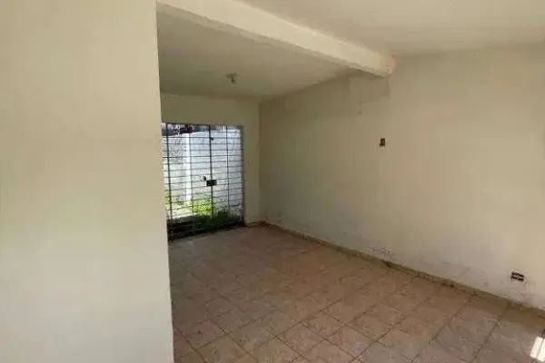 VENDO CASA NO DISTRITO INDUSTRIAL  - Foto 2