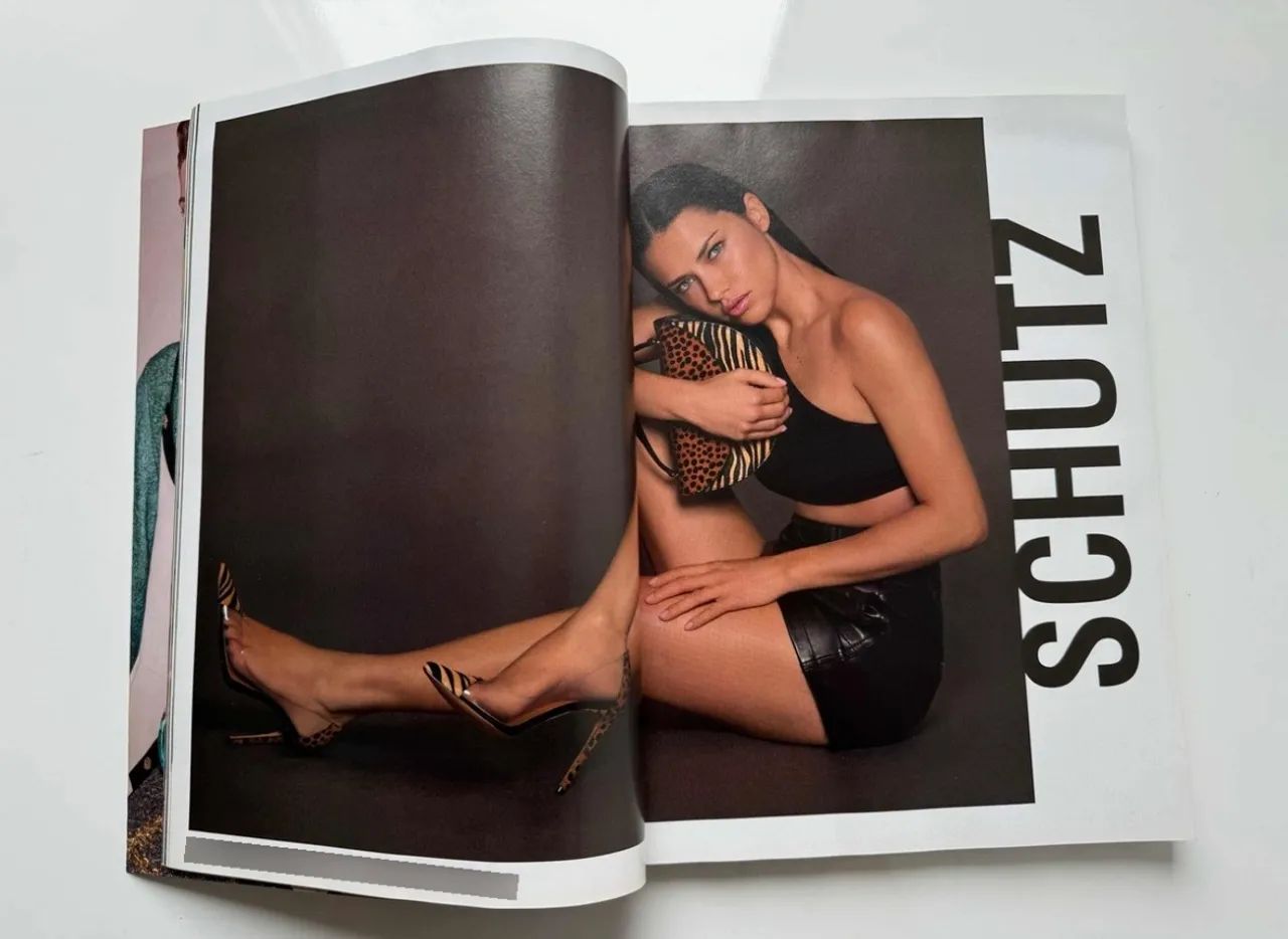 Revista Vogue Brasil Gigi Hadid Setembro 2018 - Foto 2